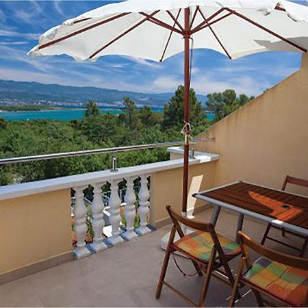 Amazing Apartment In Malinska With Kitchen 외부 사진